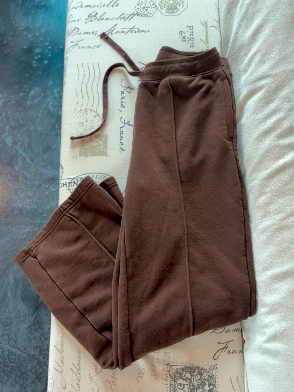 American Eagle Outfitters Brown wide leg sweat pants small oversized